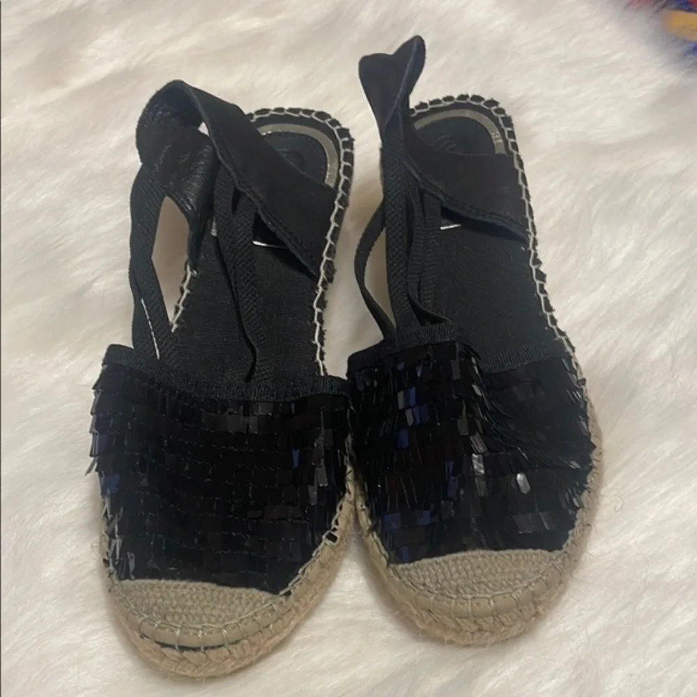Black Vidoretta Sandals